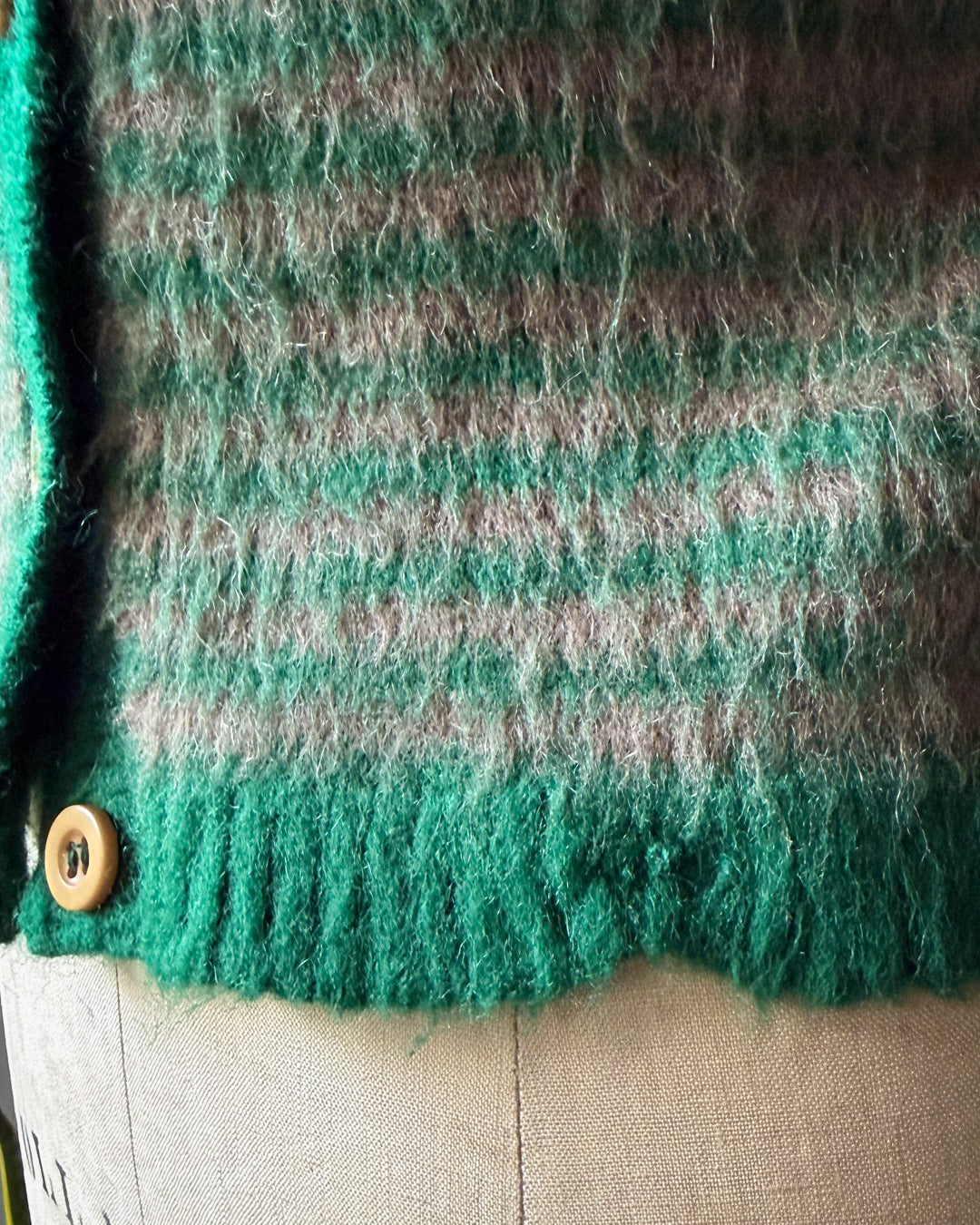 60s Fuzzy Green & Taupe Stripe Cropped Knit Top / XS