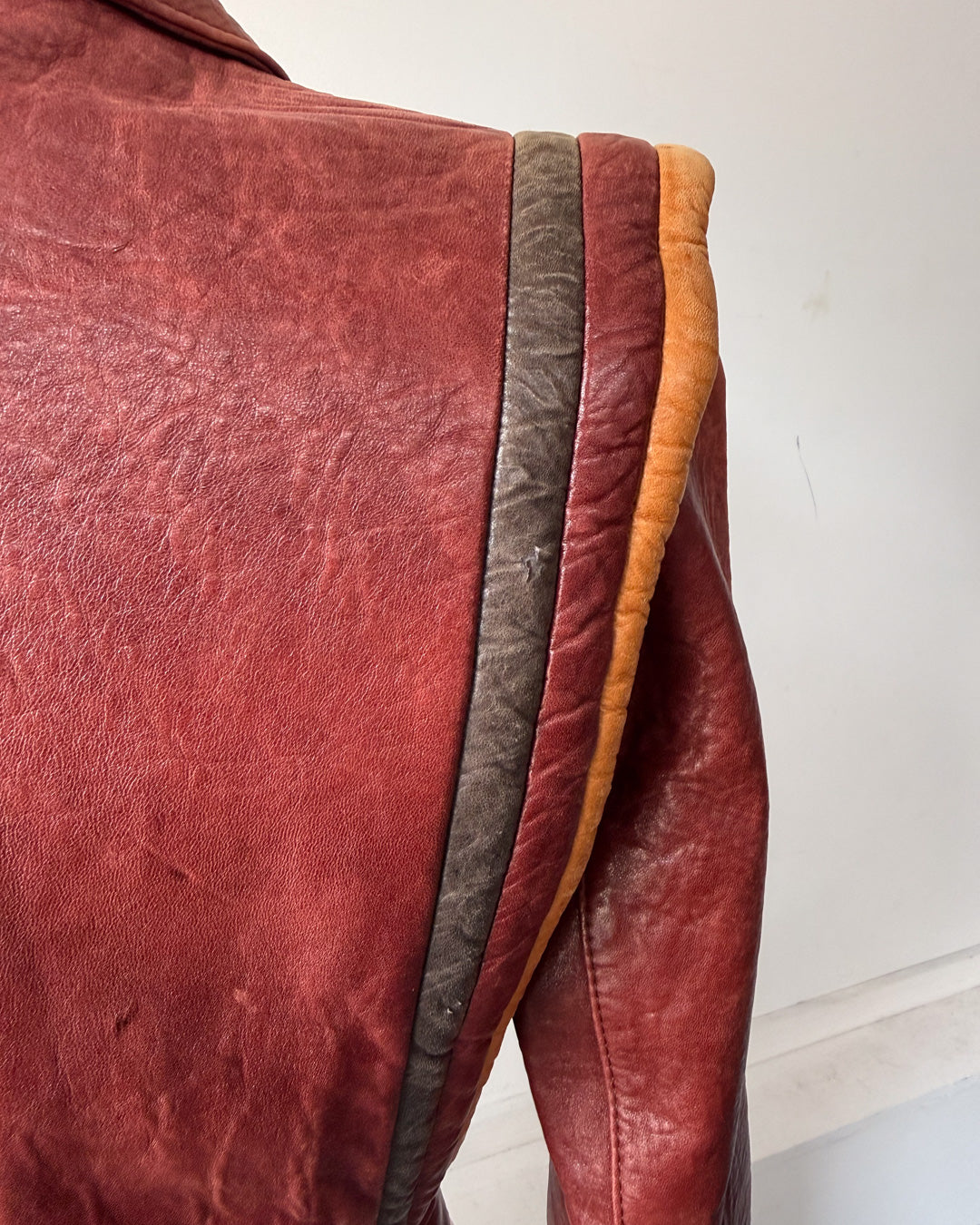 70s Futuristic Cropped Brick Red Leather Jacket / XS-S