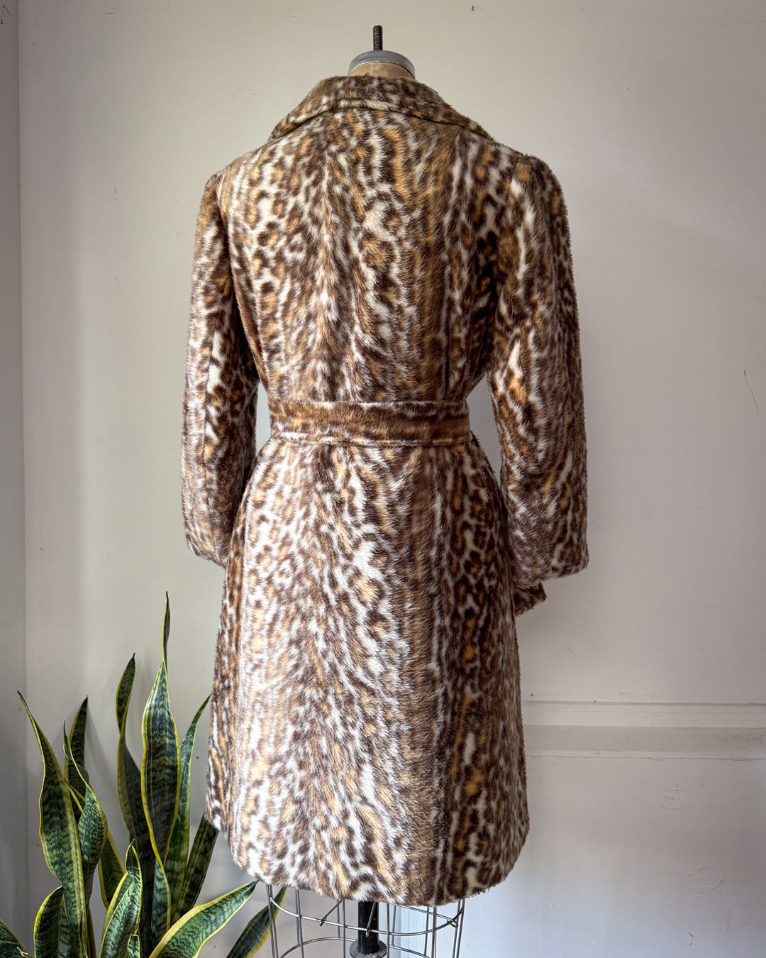 70s Leopard Print Faux Fur Belted Coat / XS