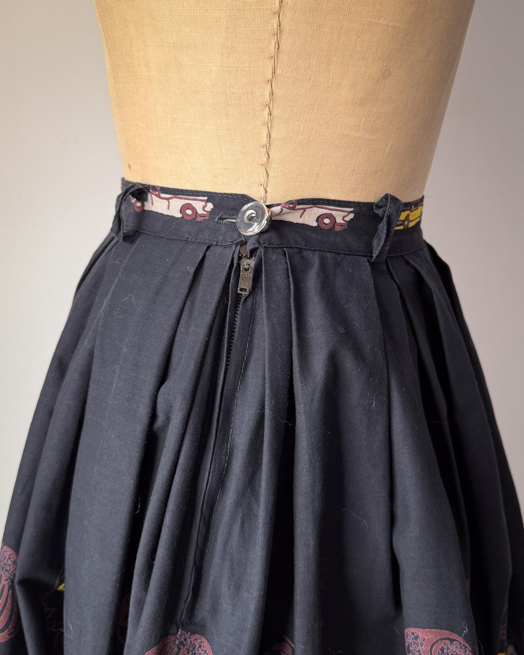 50s Hitchhiking Ladies Novelty Cotton Skirt / XS