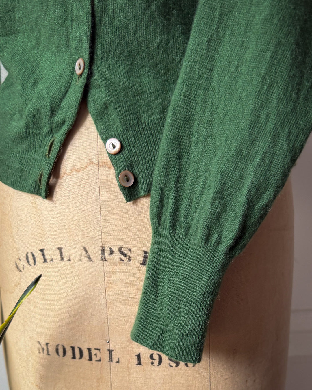 50s Green Cashmere Knit Tie Neck Cardigan / M
