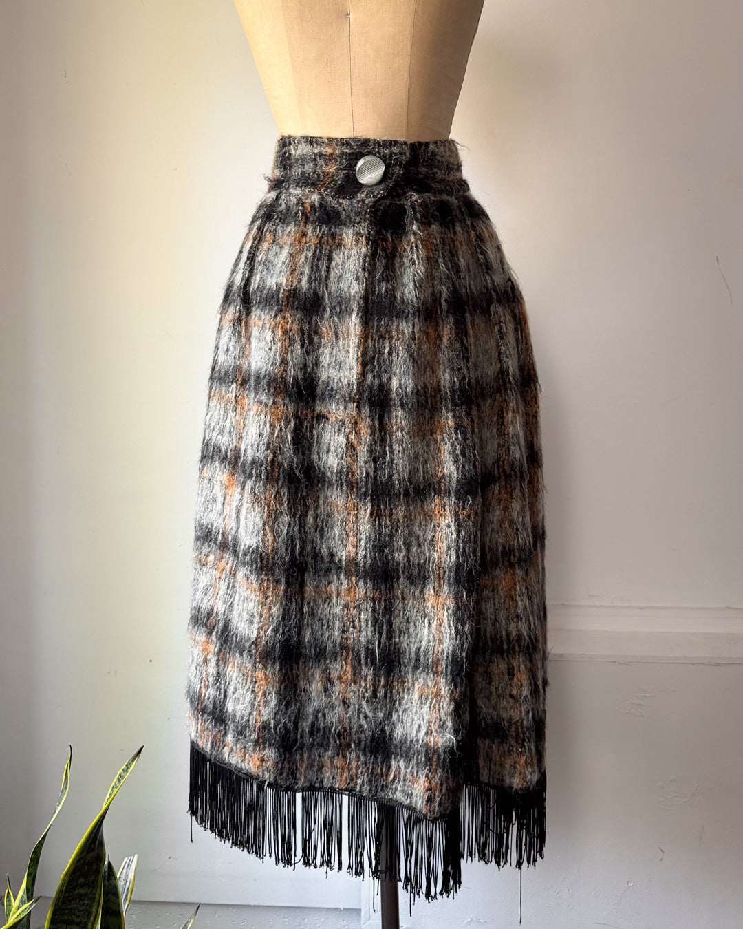 60s Shaggy Gray & Black Fringe Hem Mohair Midi Skirt / S