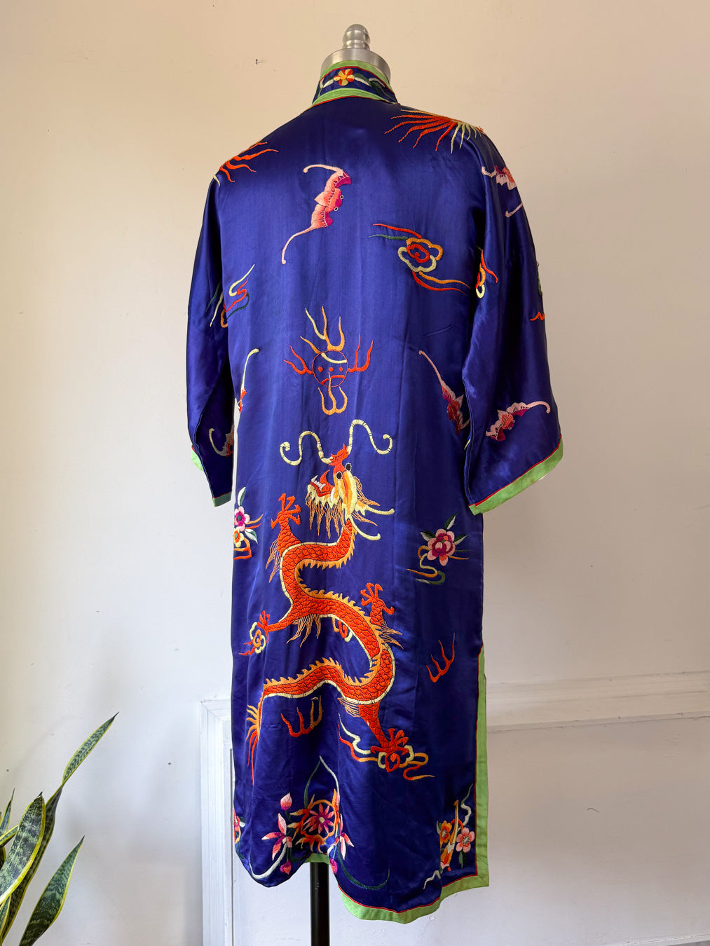 60s Colorful Embroidered Silk Robe / M