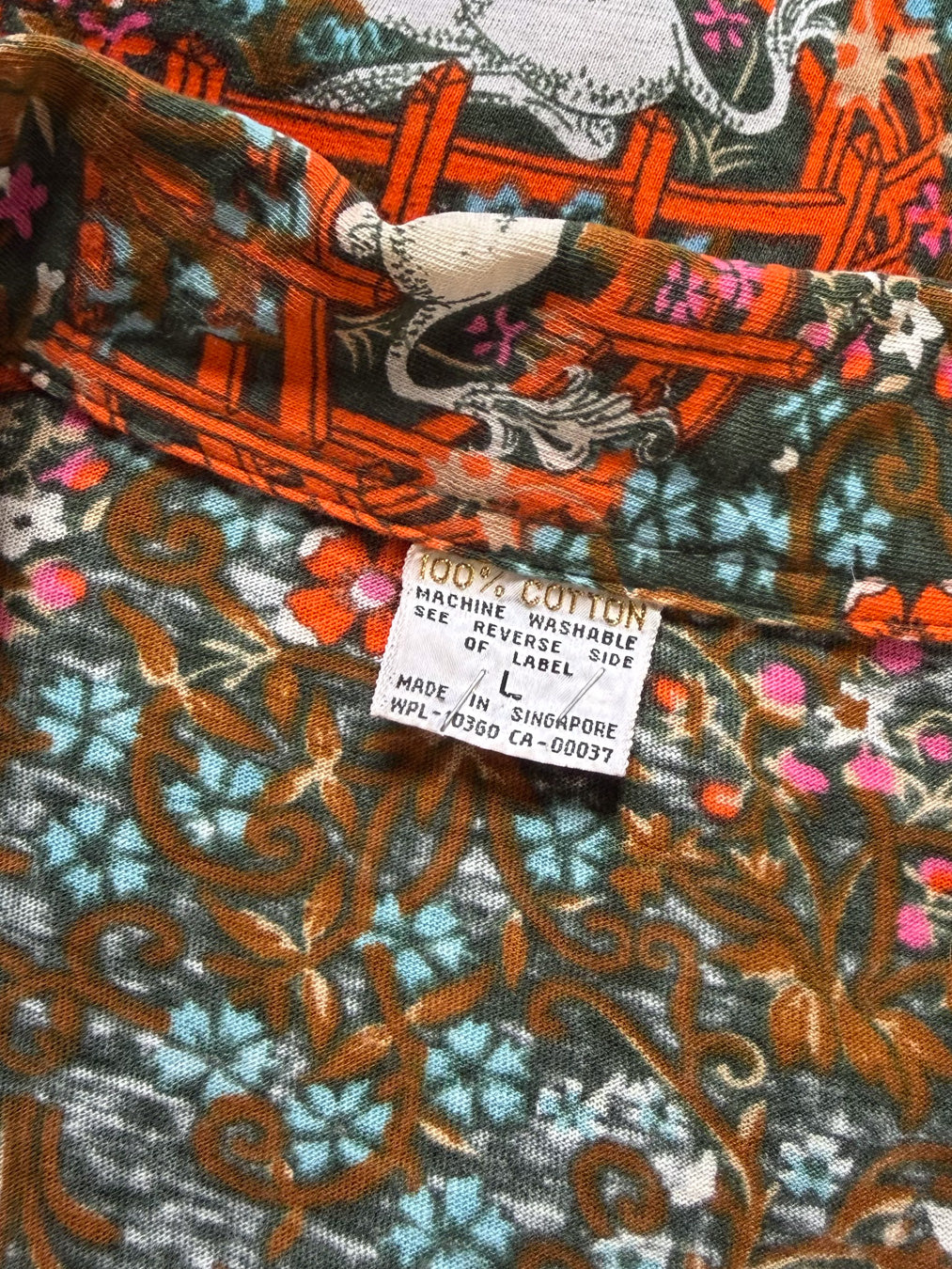 70s Unicorn in Captivity Novelty Print Shirt / M