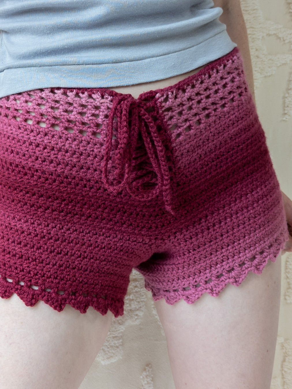 70s Raspberry Ombre Crochet Shorts / XS-S