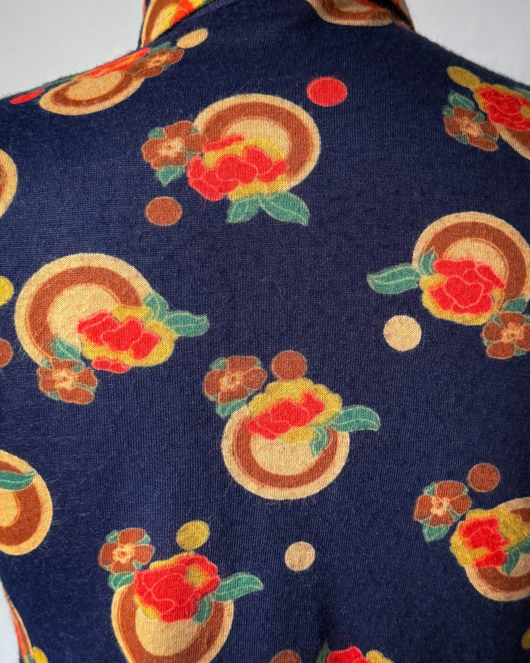 70s Navy Blue Floral Knit Collared Top / M