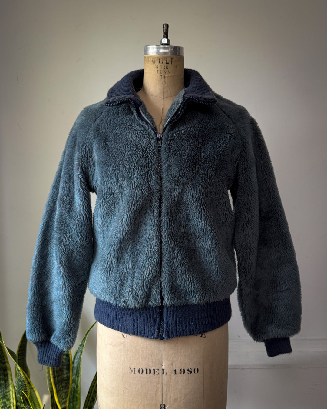 70s Fuzzy Blue Gray Faux Fur Jacket / M