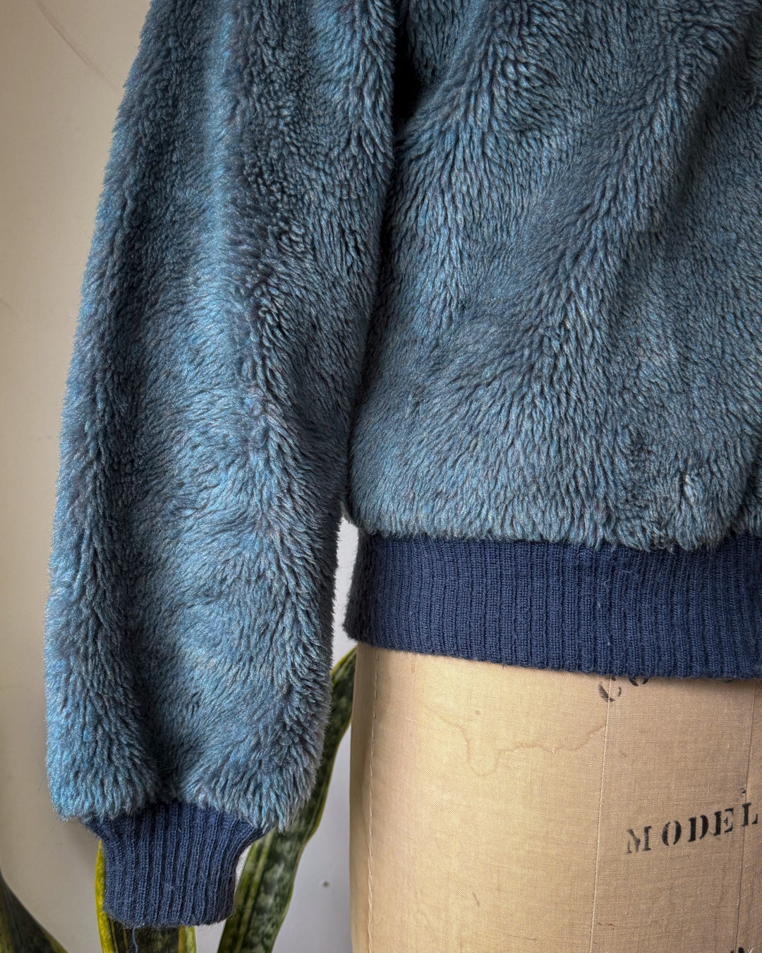 70s Fuzzy Blue Gray Faux Fur Jacket / M