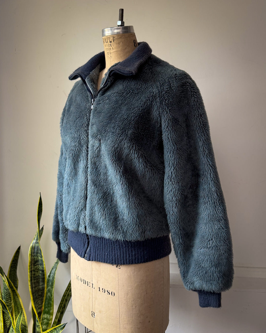70s Fuzzy Blue Gray Faux Fur Jacket / M