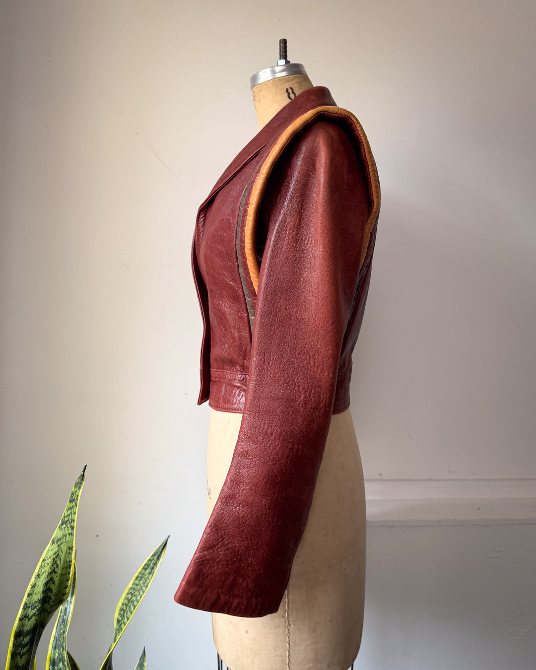 70s Futuristic Cropped Brick Red Leather Jacket / XS-S