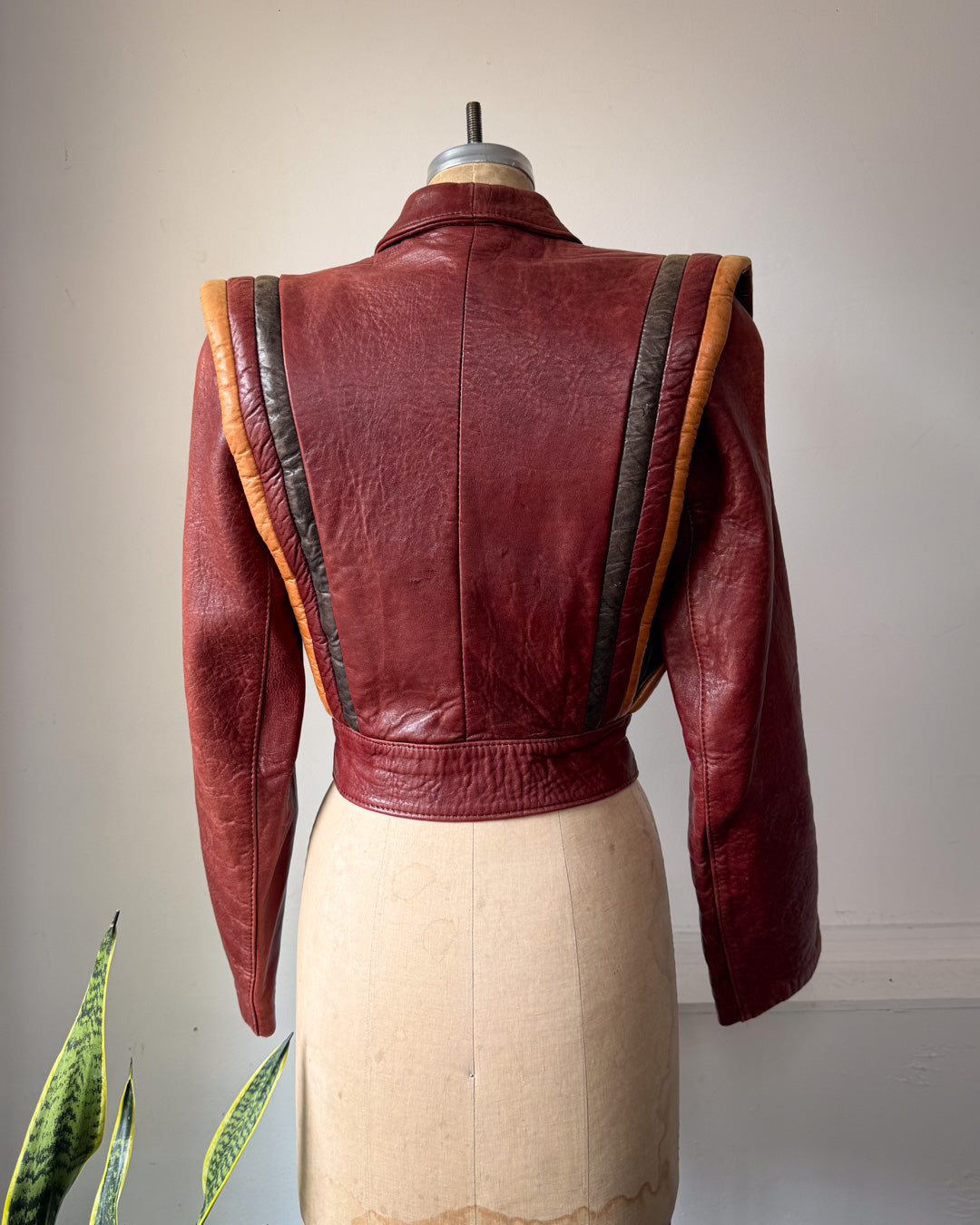 70s Futuristic Cropped Brick Red Leather Jacket / XS-S