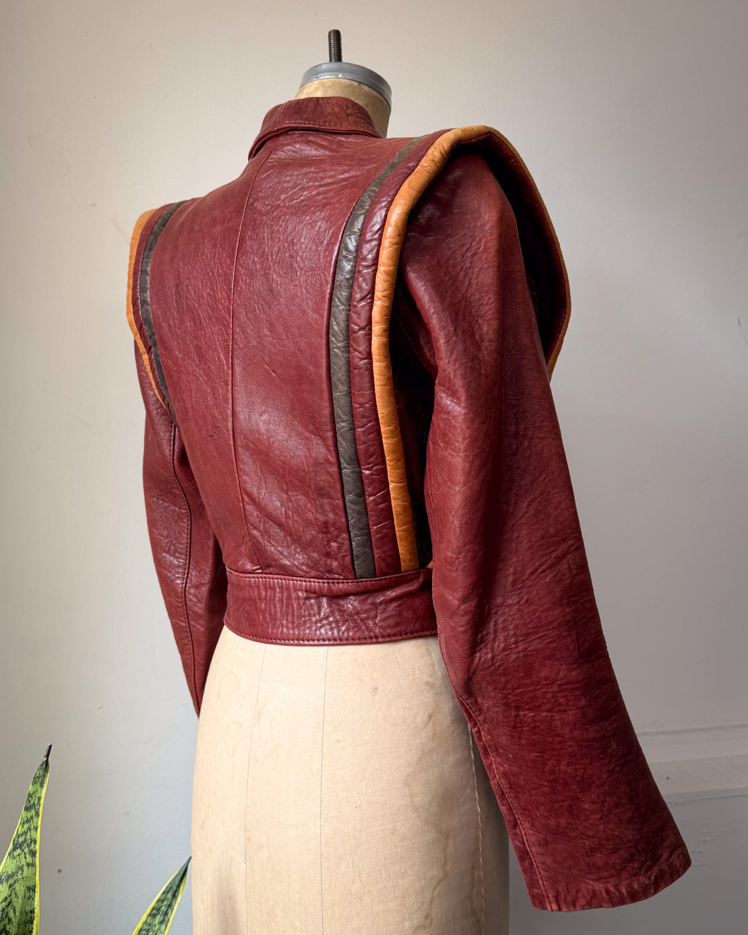70s Futuristic Cropped Brick Red Leather Jacket / XS-S