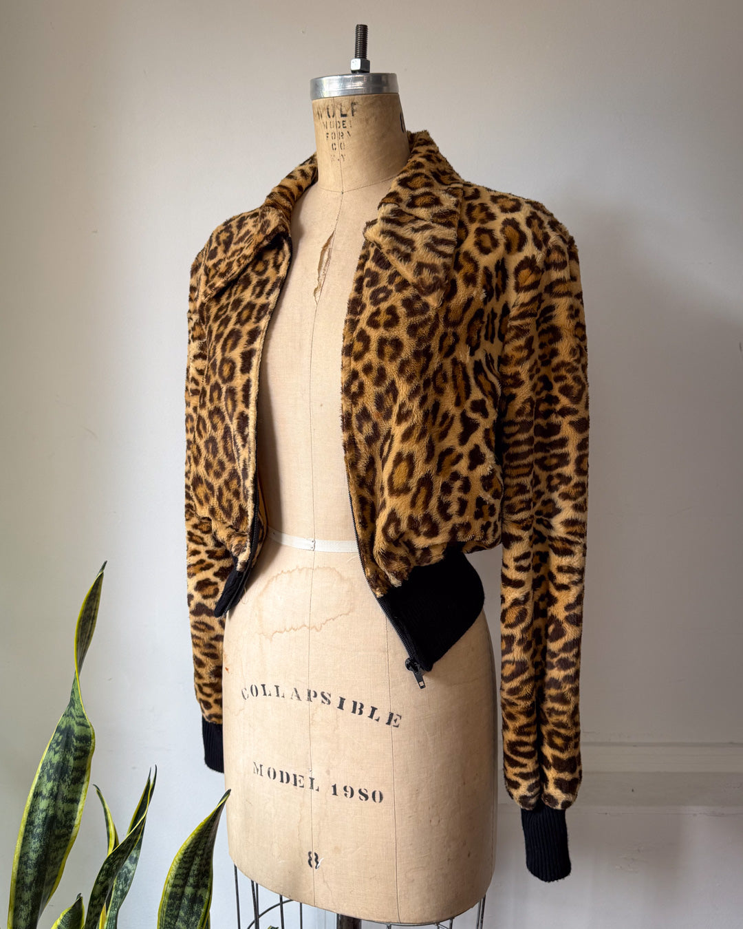70s Leopard Print Faux Fur Cropped Jacket / S-M