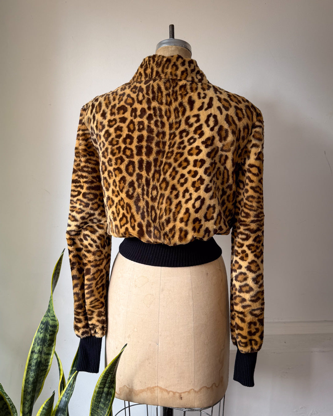 70s Leopard Print Faux Fur Cropped Jacket / S-M