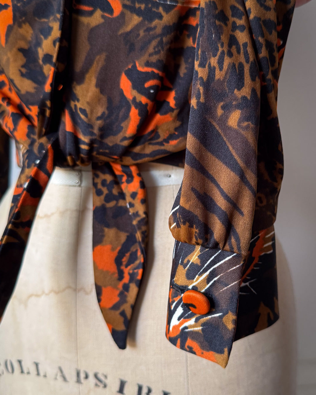 70s Jungle Cat Novelty Print Cropped Tie Top / S