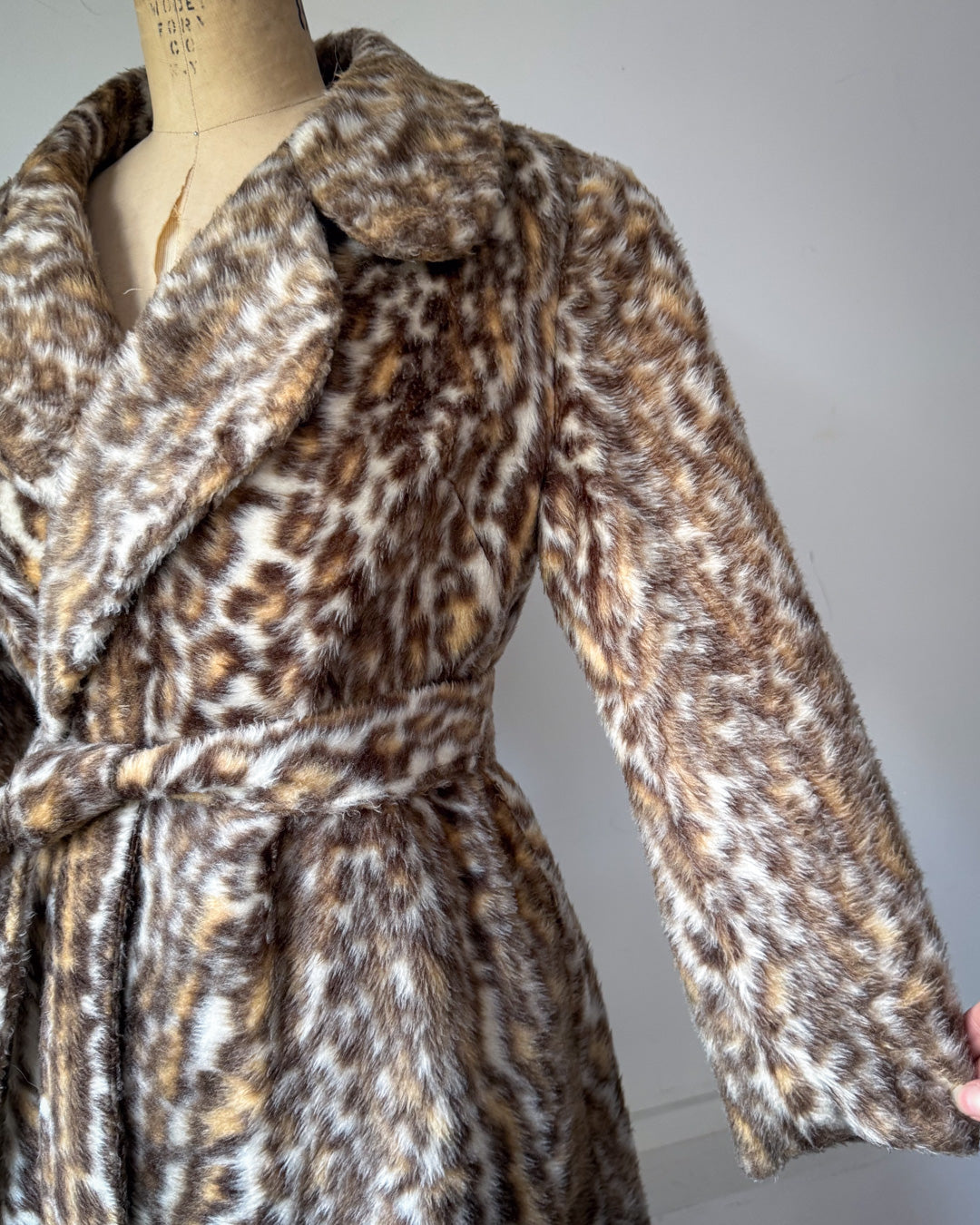 70s Leopard Print Faux Fur Belted Coat / XS