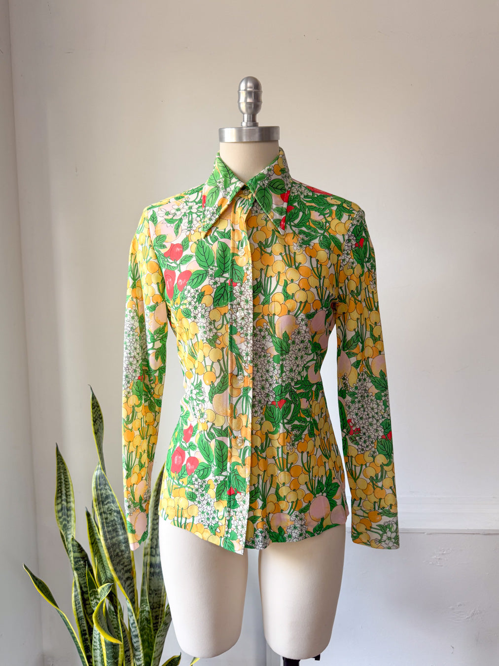 70s Botanical Fruit Shirt / M