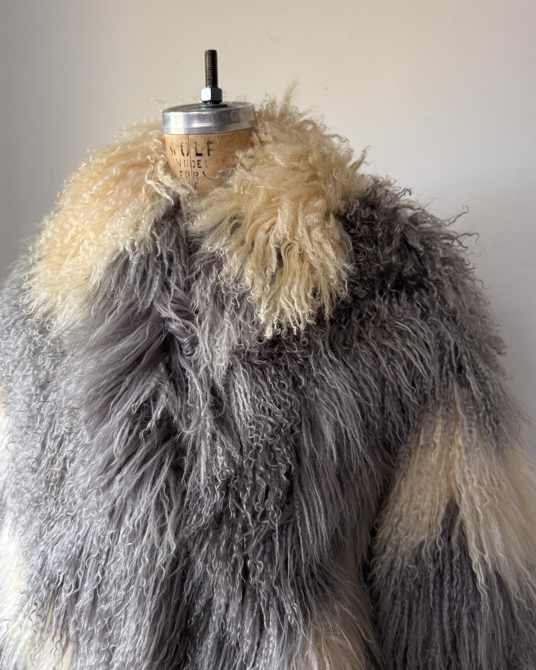 70s Ivory & Gray Shaggy Tibetan Lamb Fur Batwing Sleeve Coat / S-XL