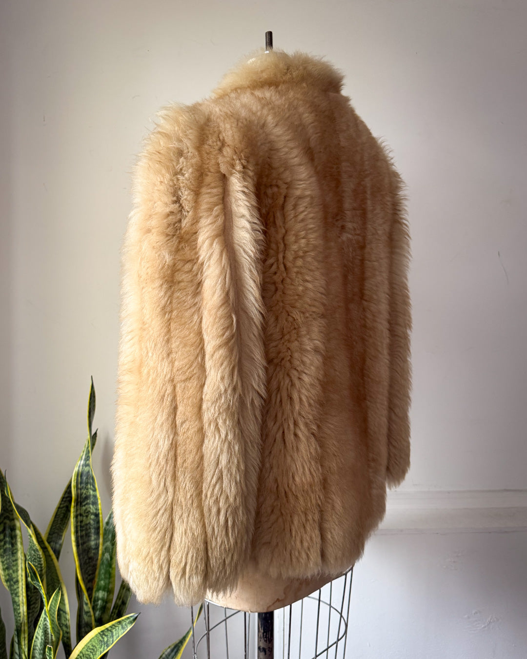 70s Natural Sheep Fur Coat / S-M