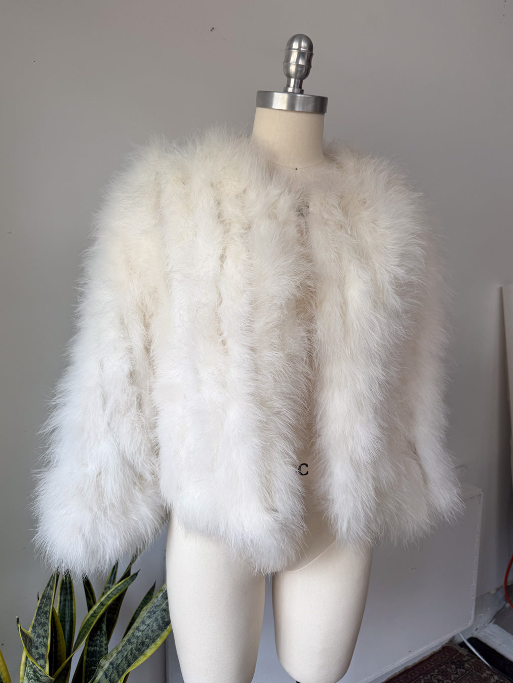 70s White Marabou Feather Jacket / S-M