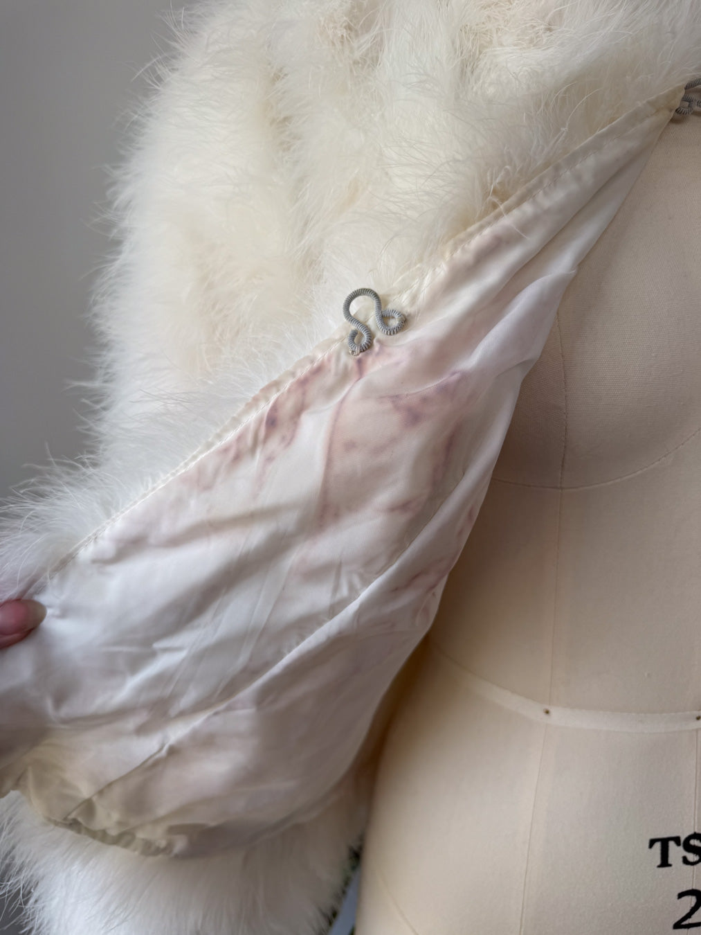 70s White Marabou Feather Jacket / S-M