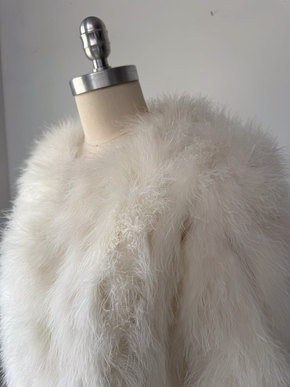 70s White Marabou Feather Jacket / S-M