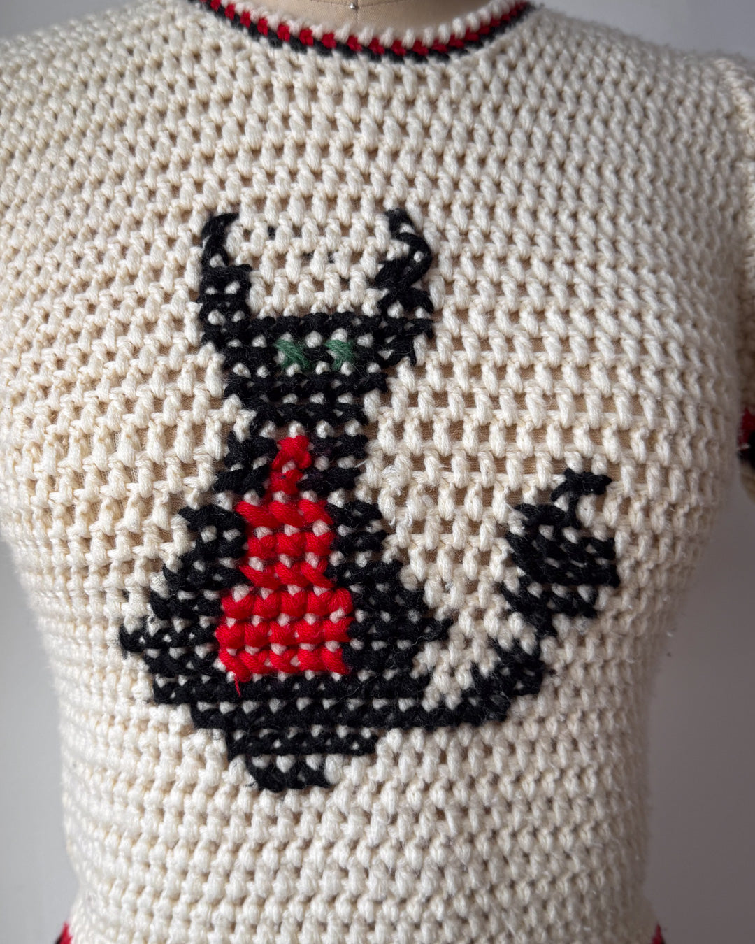 70s Devil Cat Novelty Graphic Knit Soft Wool Crop Sweater / XS