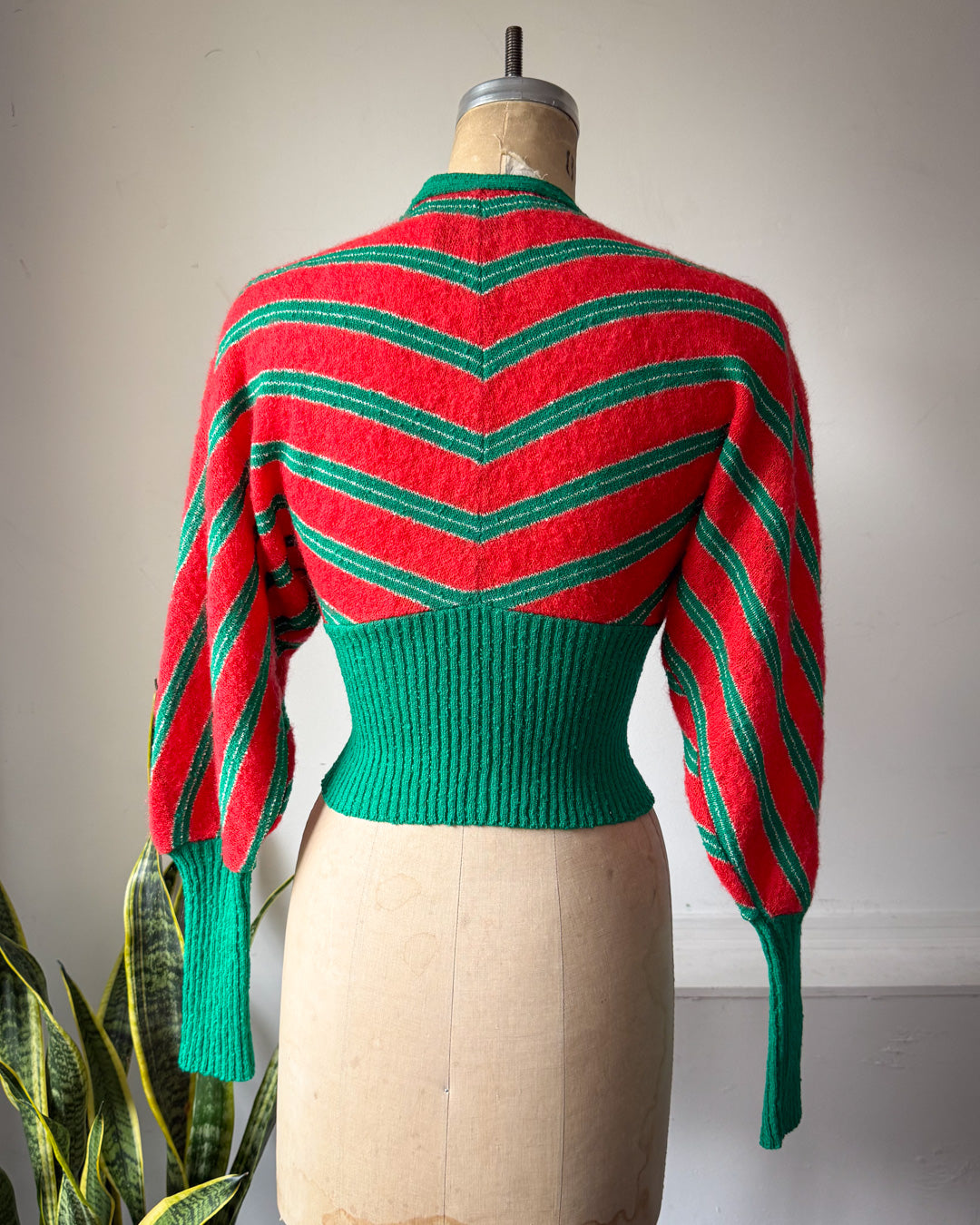 70s I. Magnin Youth Guild Red & Green Boucle Wool Cropped Balloon Sleeve Sweater / XS