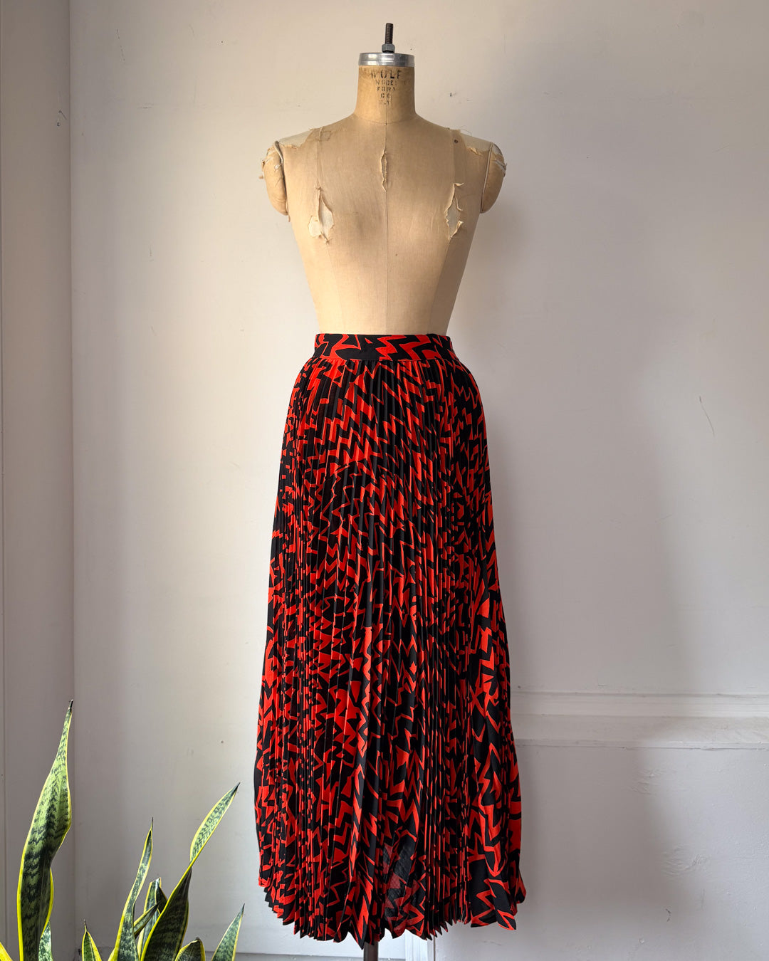 1980s Escada Pleated Maxi Skirt / S
