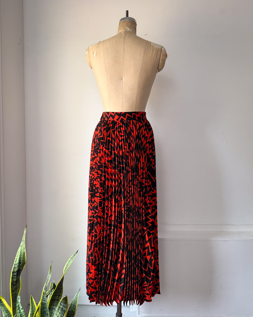 1980s Escada Pleated Maxi Skirt / S