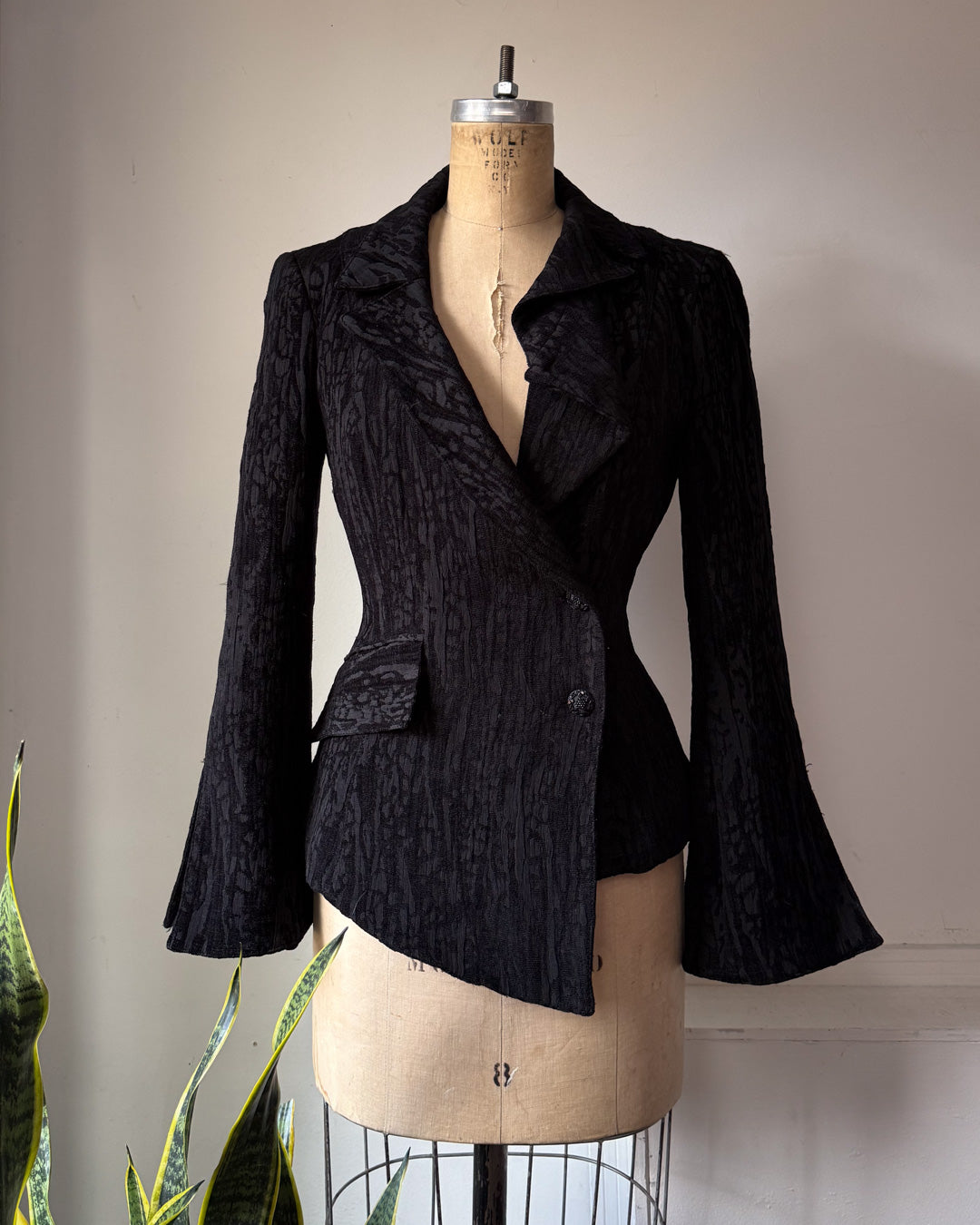 90s Alberto Makali Witchy Black Textured Flare Sleeve Blazer Jacket / S