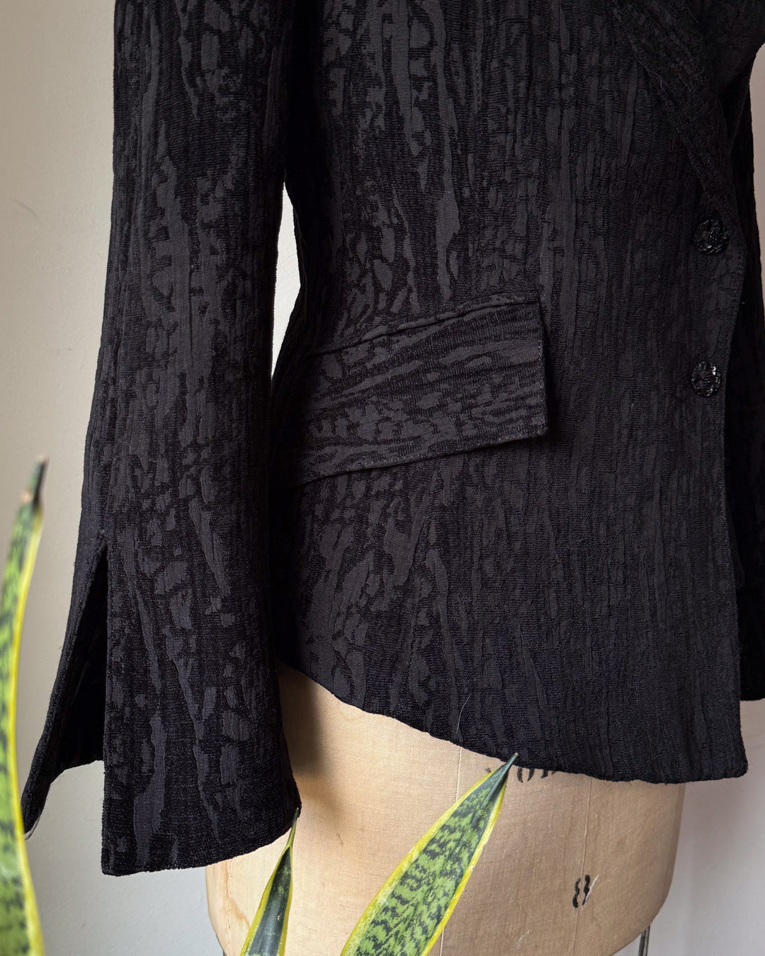 90s Alberto Makali Witchy Black Textured Flare Sleeve Blazer Jacket / S