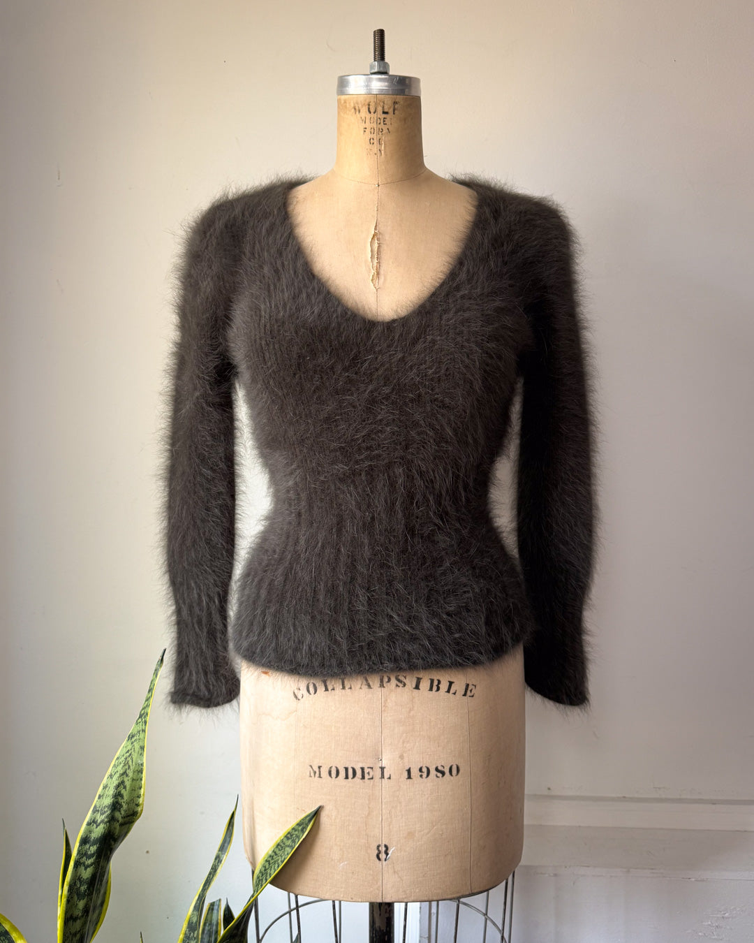 90s Fuzzy Gray Brown Angora Knit Sweater Top / M