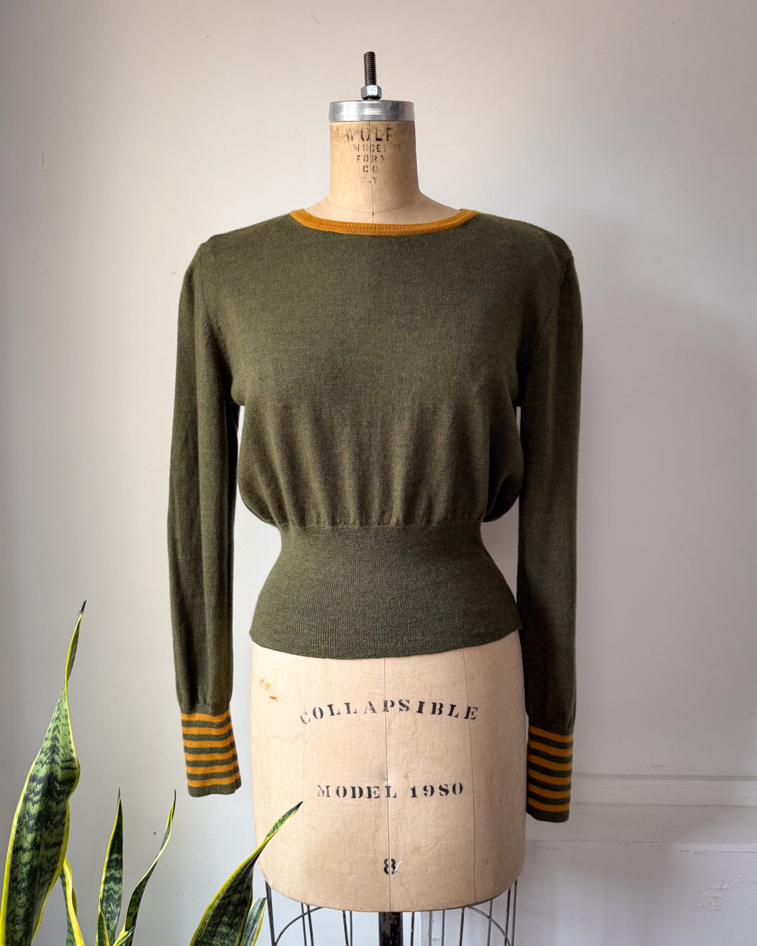 90s Olive Green Merino Wool Sweater / M