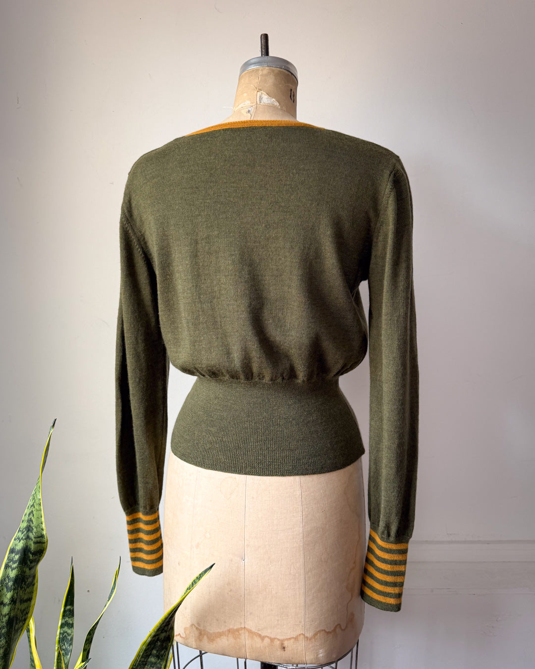 90s Olive Green Merino Wool Sweater / M