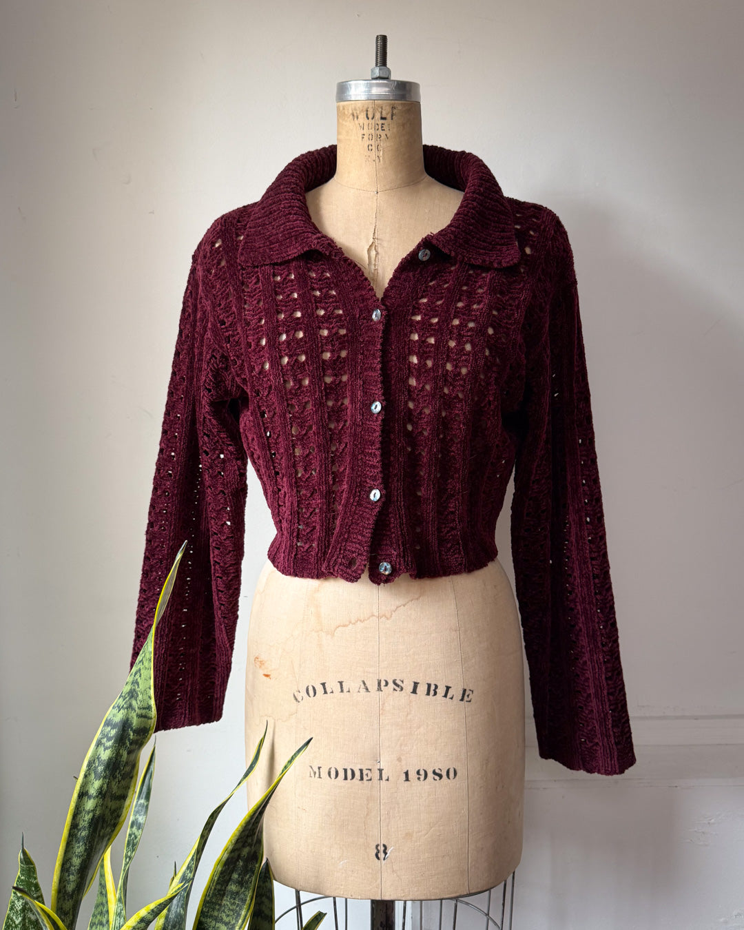 90s Wine Red Velvet Chenille Open Knit Crop Cardigan Sweater / M-L