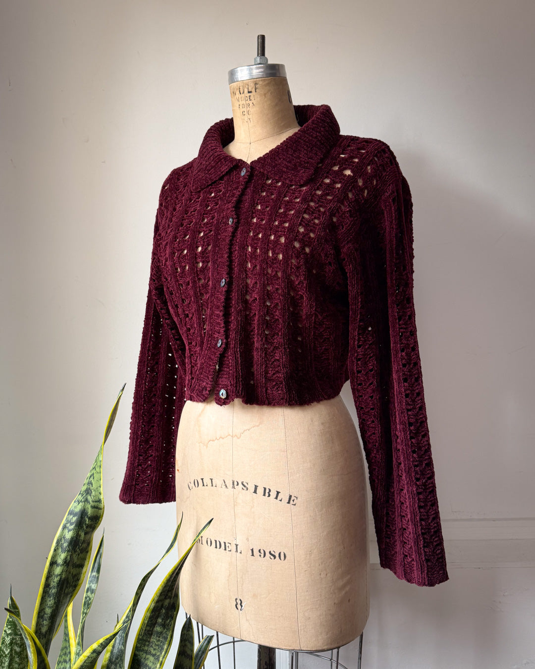 90s Wine Red Velvet Chenille Open Knit Crop Cardigan Sweater / M-L