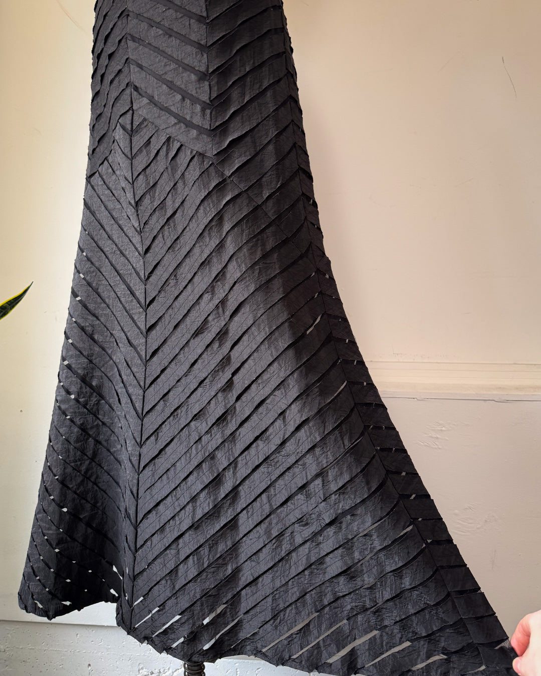 Y2K Black Chevron Applique Textured Maxi Skirt / L