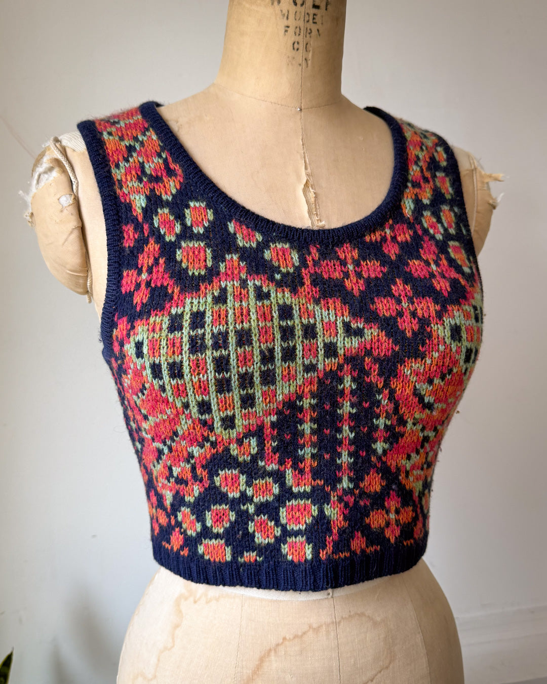 70s Colorful Crop Knit Sweater Vest / XS-S