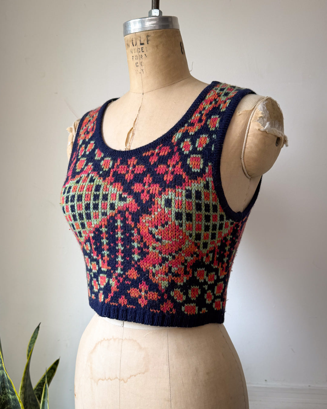 70s Colorful Crop Knit Sweater Vest / XS-S