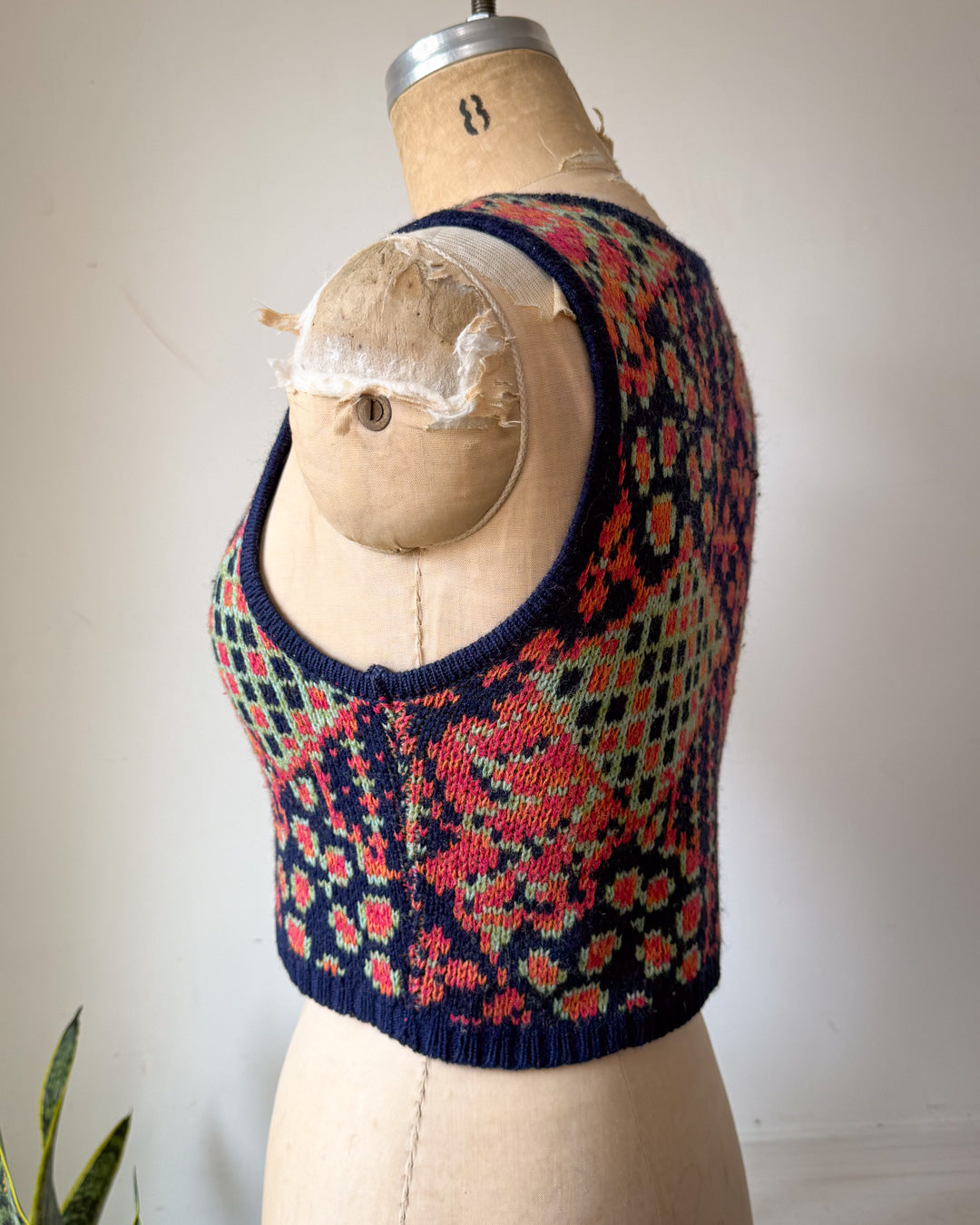 70s Colorful Crop Knit Sweater Vest / XS-S