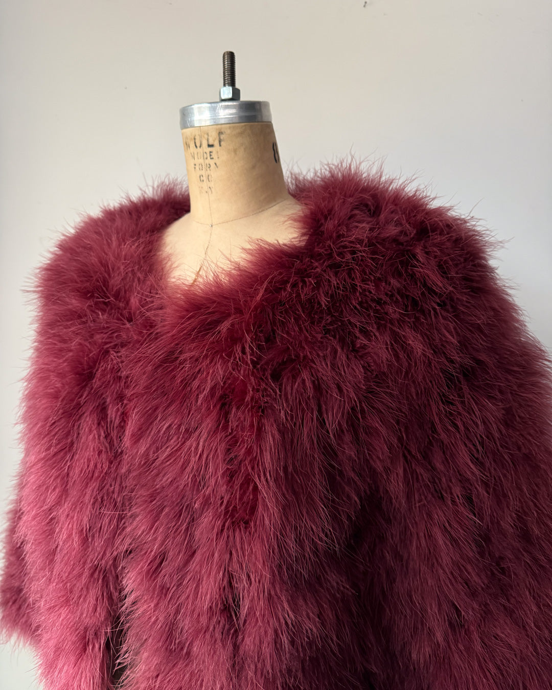 00s Wine Red Fluffy Marabou Feather Jacket / S-L