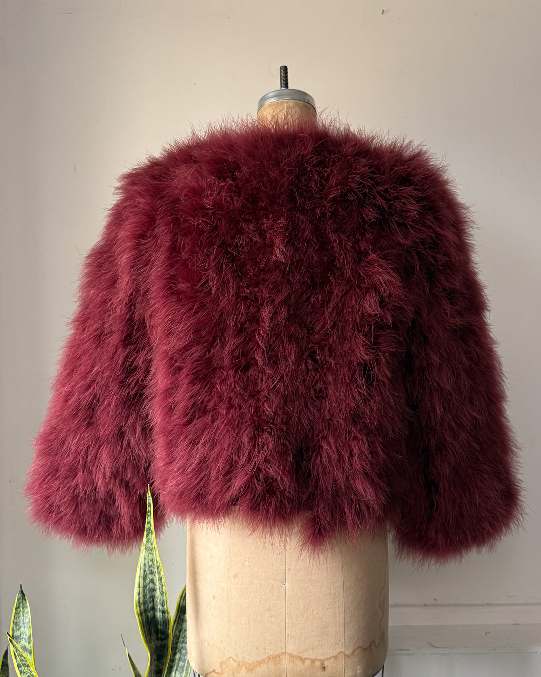 00s Wine Red Fluffy Marabou Feather Jacket / S-L