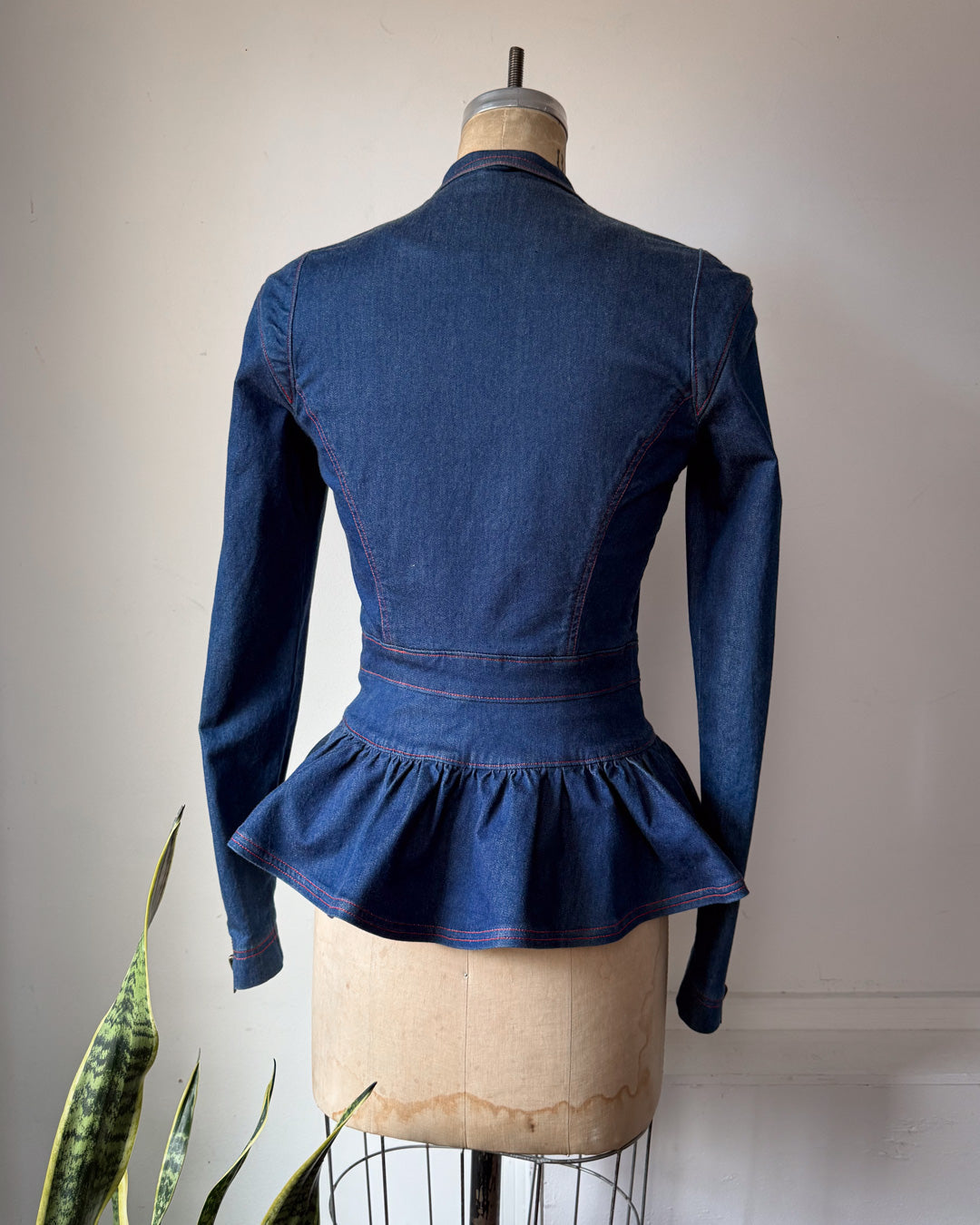 00s Betsey Johnson Blue Denim Ruffled Peplum Contrast Zipper Jacket  / S