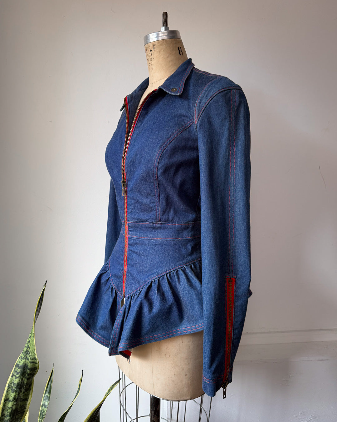 00s Betsey Johnson Blue Denim Ruffled Peplum Contrast Zipper Jacket  / S