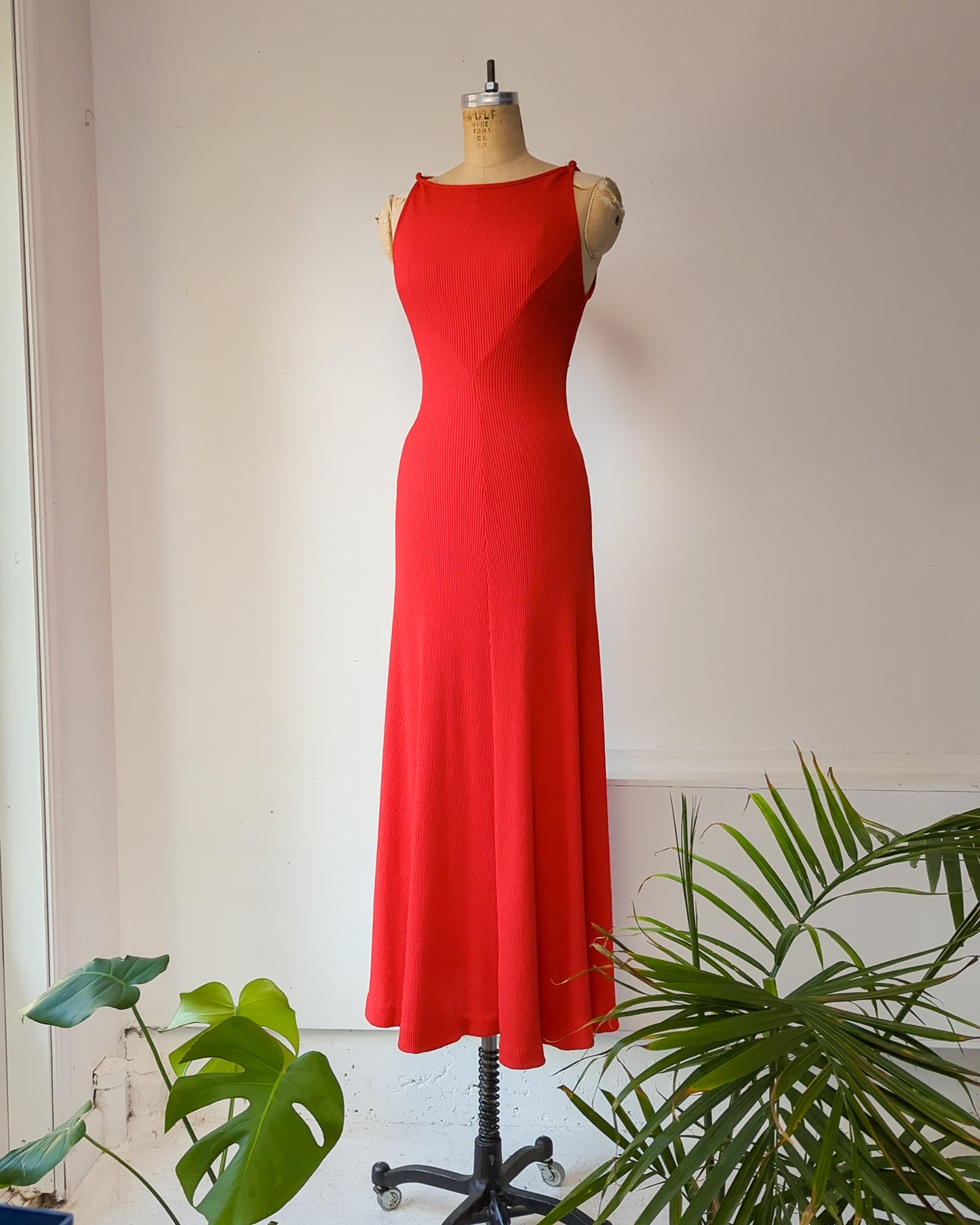70s Tomato Red Knit Mermaid Gown / XS-M